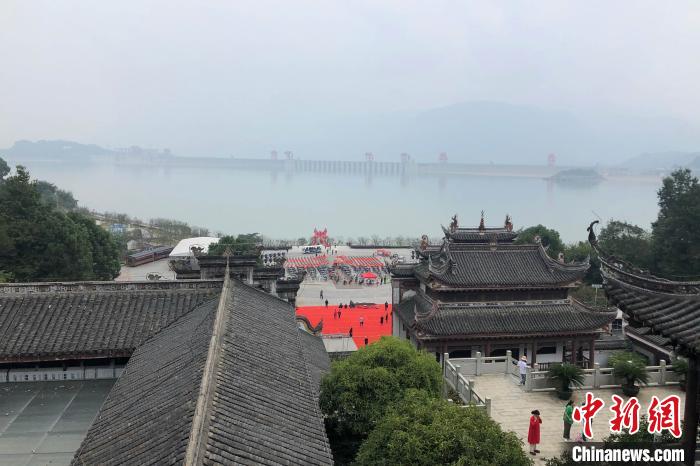 屈原故里文化旅游区正在筹备大型光影演艺“楚骚秀·九歌大典”首演。 郭晓莹 摄