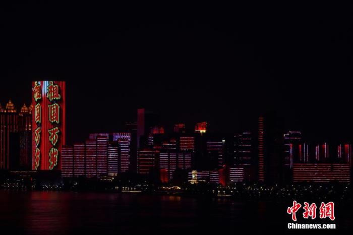 湖北武汉|中秋的武汉：别后重逢 江城灯火如初