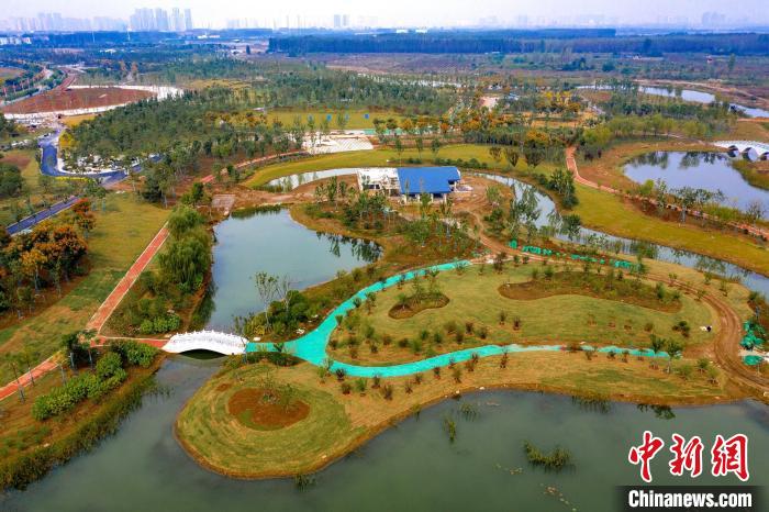 园中有景,景中有园 杨东 摄