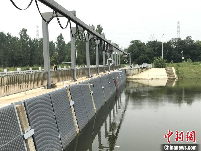 武湖三泵站拦污栅 张芹 摄