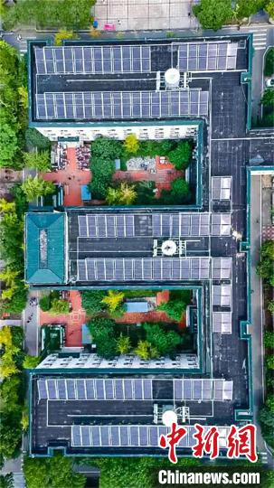 湖北武汉|武汉一高校学生航拍“数字美景”为祖国庆生