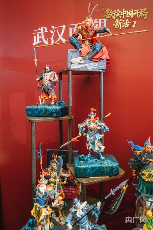 武汉面塑作品（央广网记者赵玲 摄）