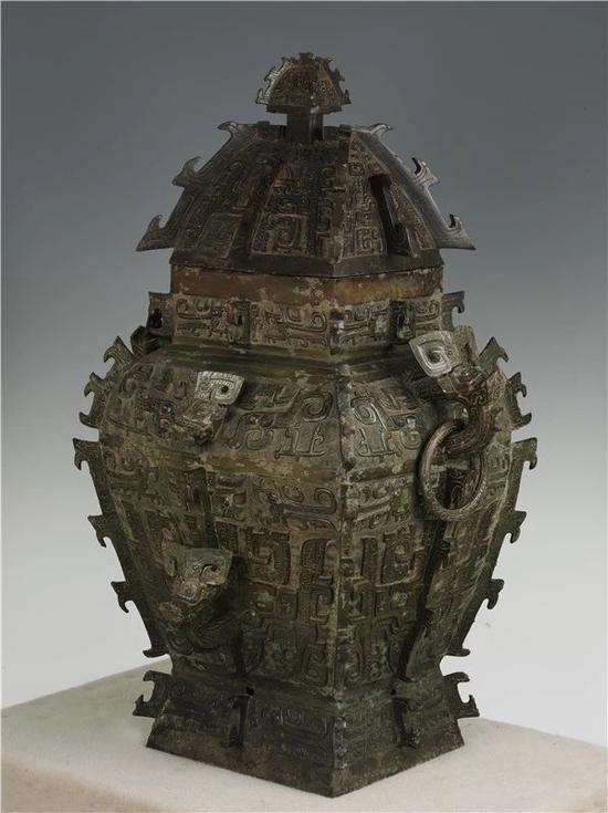 青铜皿方罍，商代，湖南省博物馆藏