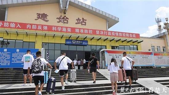 鄂西南|鄂西南铁路暑运已送客过百万 8月客流已恢复4成以上