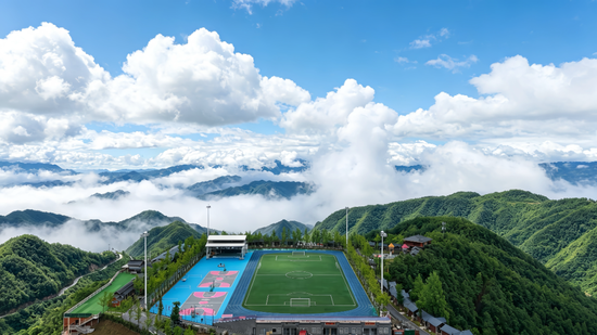 去湖北的山里，借一个22℃的夏天