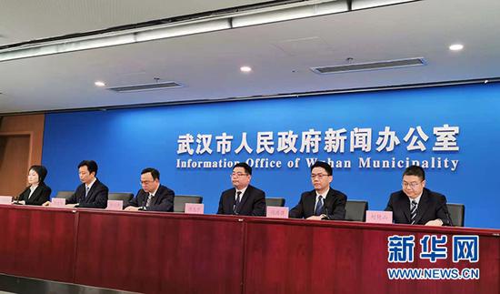 武汉市25日举行新闻发布，介绍全市海绵城市建设工作。新华网连迅摄