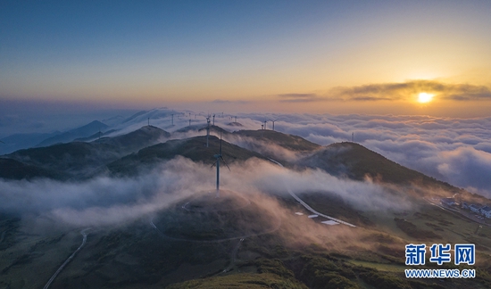 圖為湖北大力發(fā)展風力發(fā)電產業(yè)。新華網發(fā)