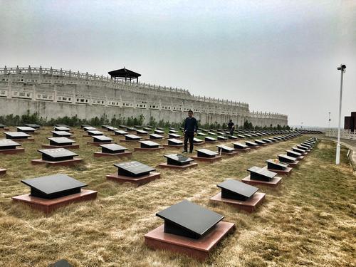 烈士陵园为烈士汪耀峰准备好了墓地