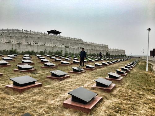 烈士陵園為烈士汪耀峰準(zhǔn)備好了墓地