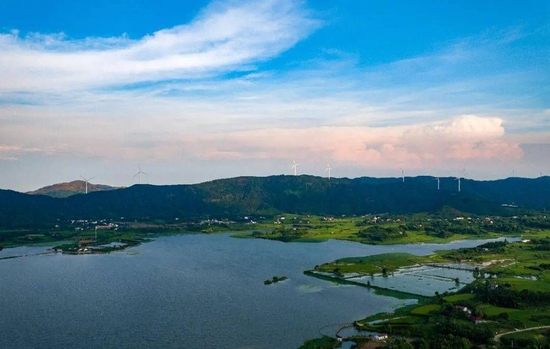 石首市桃花山镇 三菱湖湿地公园