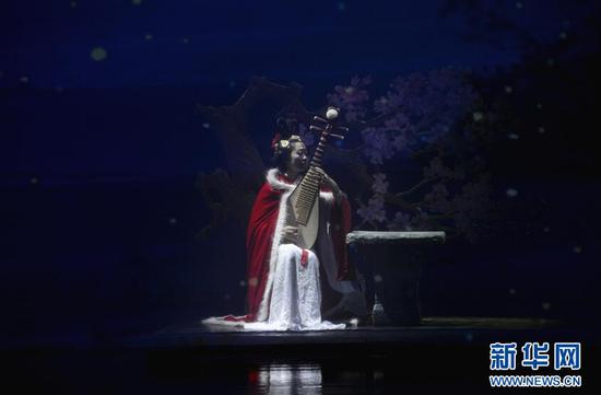 圖為“中國端午·詩意宜昌”端午詩會現場。新華網 歐陽小潔 攝