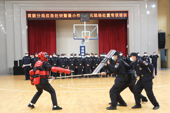 全警实战大练兵,千锤百炼出精英。