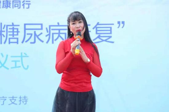 女声独唱表演