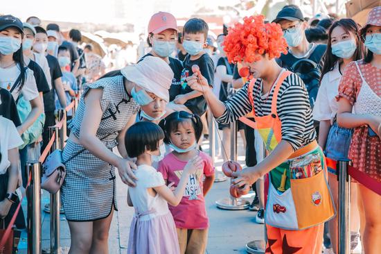 武汉|“惠游湖北”启动一个月 64万人打卡武汉欢乐谷