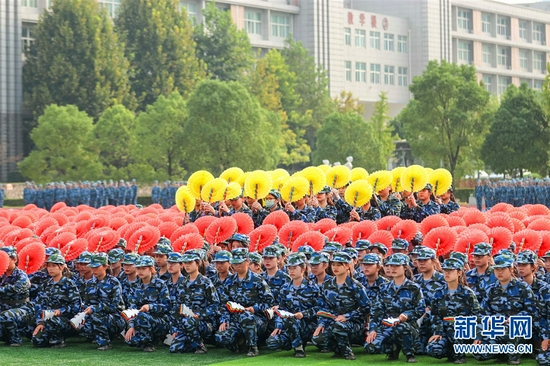 军训汇演现场。新华网发 王禹焜 摄