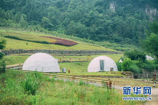 图为湖北宜昌市长阳县卓尔木桥溪生态旅游度假区。新华网发