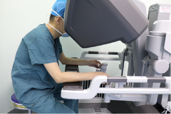 武汉市第一医院完成100台机器人手术 智能、精准、微创外科建设惠及患者
