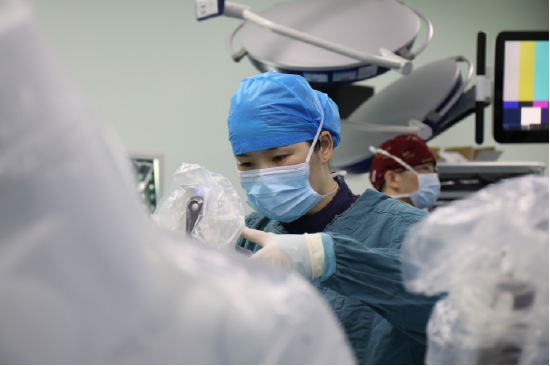 武汉市第一医院完成100台机器人手术 智能、精准、微创外科建设惠及患者