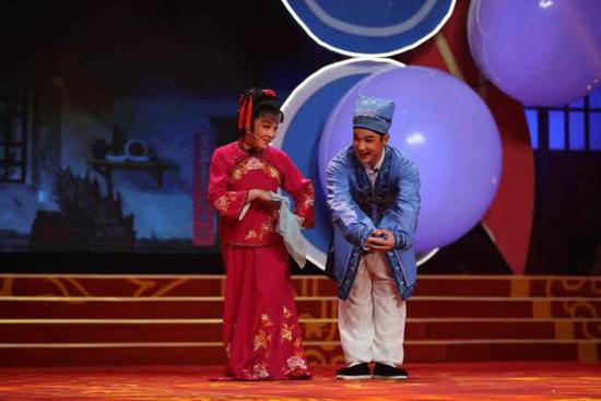 黄梅戏《夫妻观灯》(程丞、曹祝来)