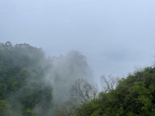 5月3日 云中山峰