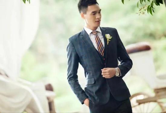 枝江人口音_枝江酒价格表和图片