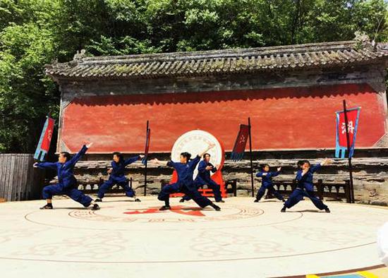 武当山逍遥谷武术表演