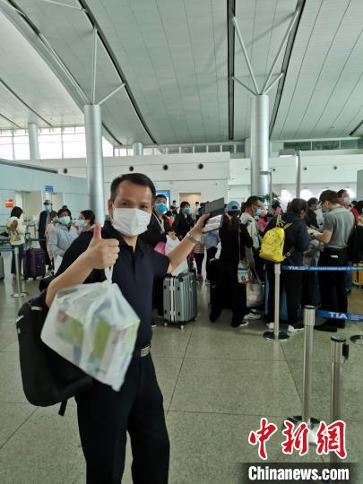 东航包机赴越南胡志明市接131位湖北籍旅客直飞武汉　东方航空供图　摄