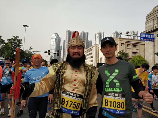 点击图片查看详情 武汉市总人口是多少_全国人民看武汉 图集(3)