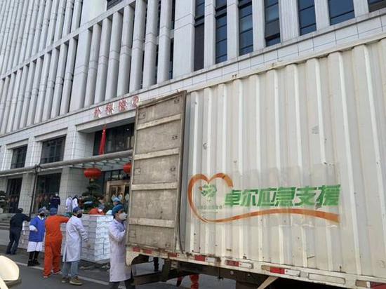 卓尔公益基金会向协和医院捐赠800万元急需医疗设备 新浪湖北 新浪网