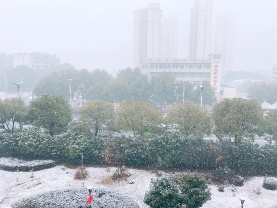 26日，襄阳又下雪了。