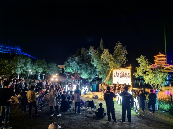 游客在太和武当书院沉浸式体验慢生活 &nbsp;吴伟 摄