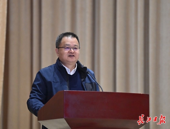 中国科学院院士、武汉大学校长张平文作主题发言。记者郭良朔 周迪 摄