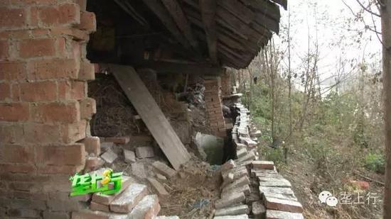 湖北一村庄地面沉降 多处房屋垮塌超一年