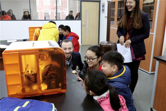 武汉一美式中学举办公开课 3D打印首次进入中