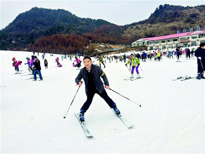 神农架滑雪游火爆