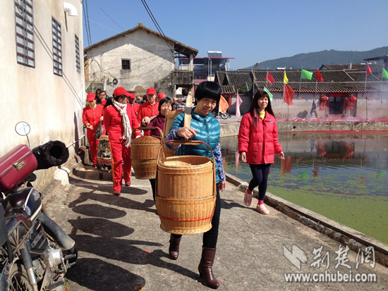 华师三博士春节深度观察中国农村现状 写3万字