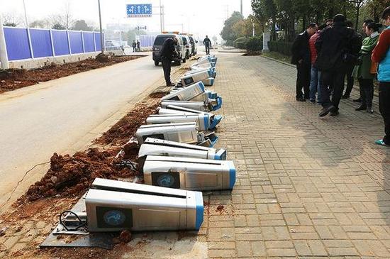 武汉86个公共自行车停车桩遭黑手 直接损失23