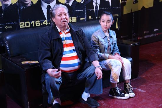 《我的特工爷爷》来汉宣传