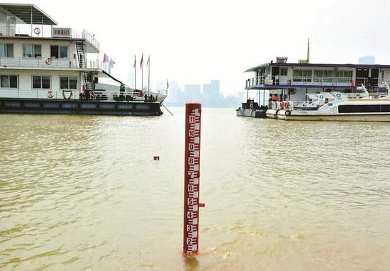 武汉关水位一周涨一米 湖北防汛形势异常严峻