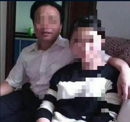 荊州一高校老師這樣引誘學(xué)生