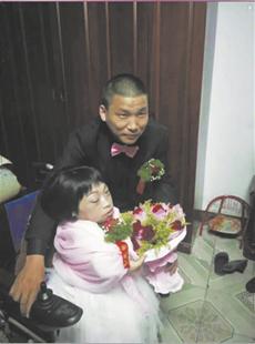 黄石35岁袖珍瓷娃娃一朝怀孕:我要成功当上妈