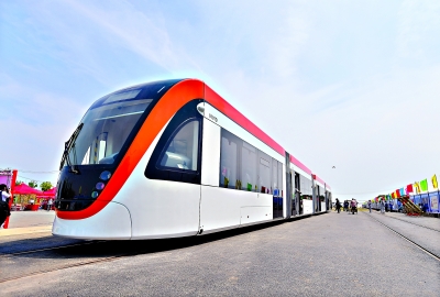 华中首条有轨电车试跑 武汉公共交通工具年内