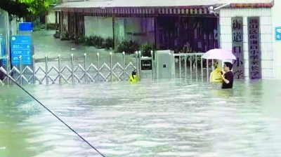 武汉暴雨冲来40多张假渍水图 照片系以前或外