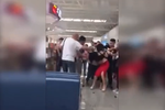 溫州男子帶小三旅游 被原配在機(jī)場(chǎng)抓個(gè)正著
