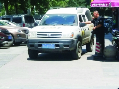 物业公司停车费收入_武汉一小区外停车场遭质疑占道物业收入不菲