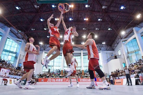 2016肯德基全国三人篮球赛在汉启动 赵继伟现身助阵