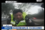 司機(jī)酒駕被查狂頂交警兩公里 最高時(shí)速97公里