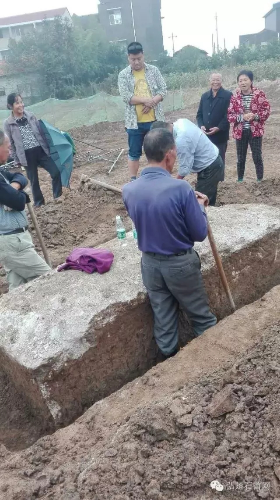 挖掘现场
