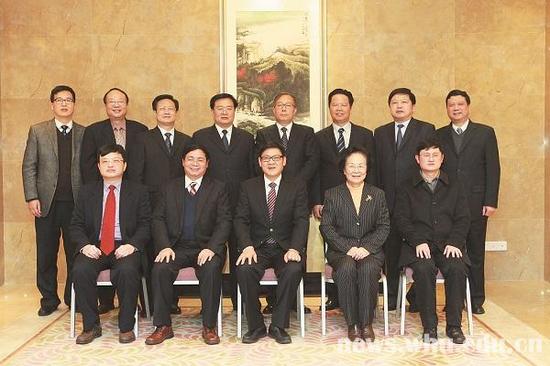 2011年12月湖北省领导会见武汉大学新晋的5位院士