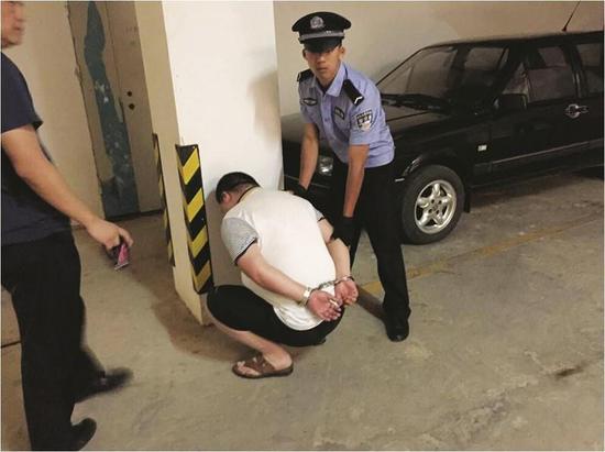 黑客盗卖6亿条公民信息获利千万 当阳警方抓获